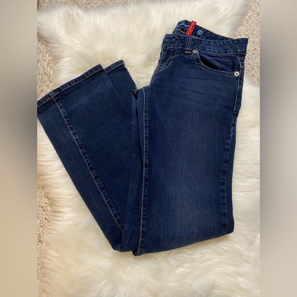 Classic Guess Jeans  - Picture 3 of 9